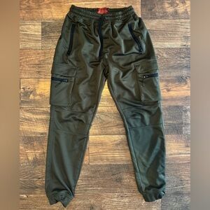 Men’s forest green cargo joggers